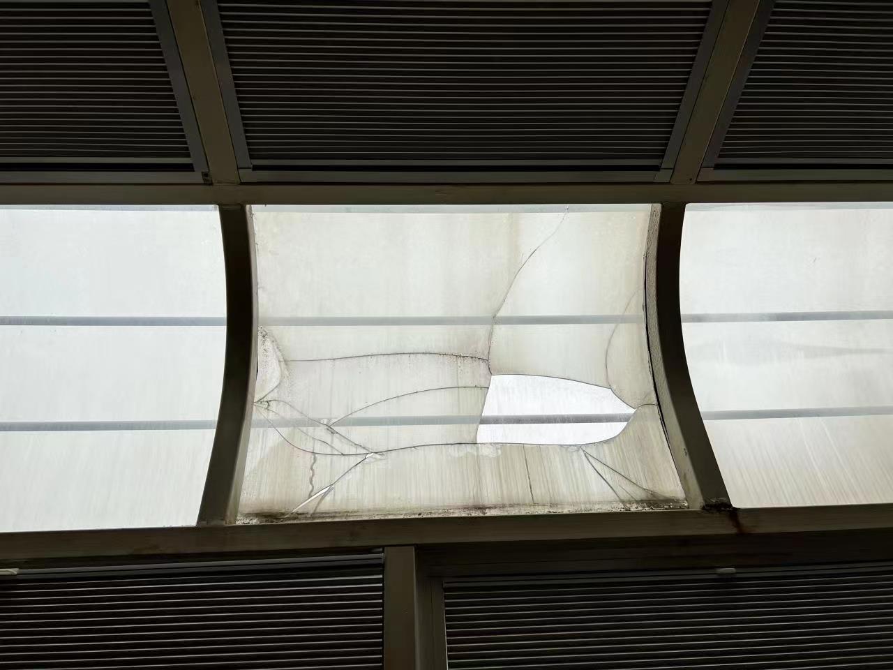 雨棚玻璃维修